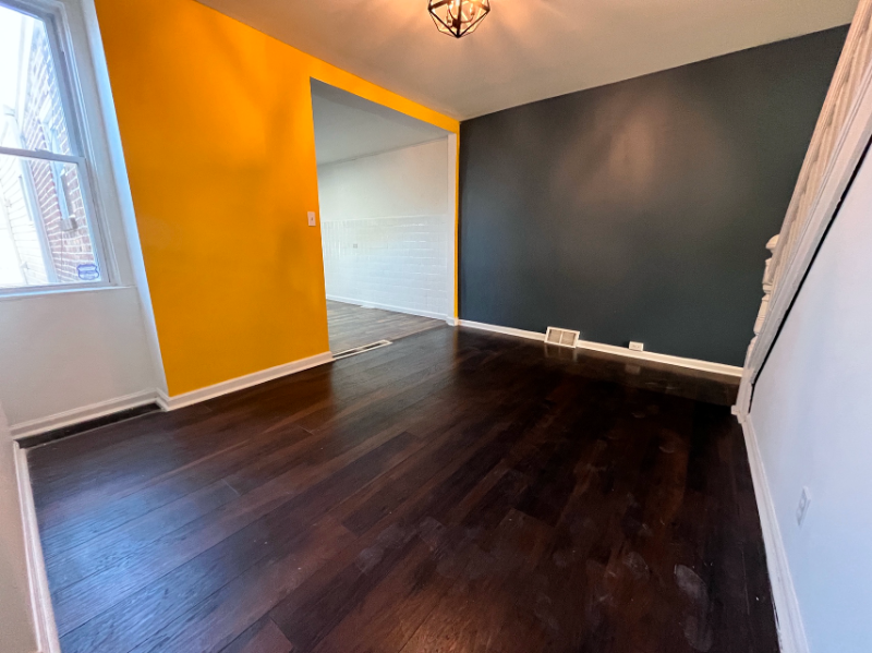 1907 Howland St - Photo 6 of 19