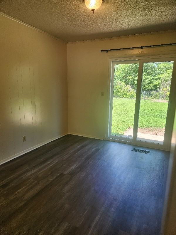 1108 Southview Ln - Photo 5 of 10