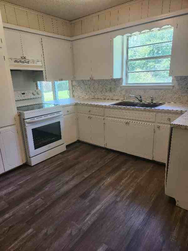 1108 Southview Ln - Photo 6 of 10