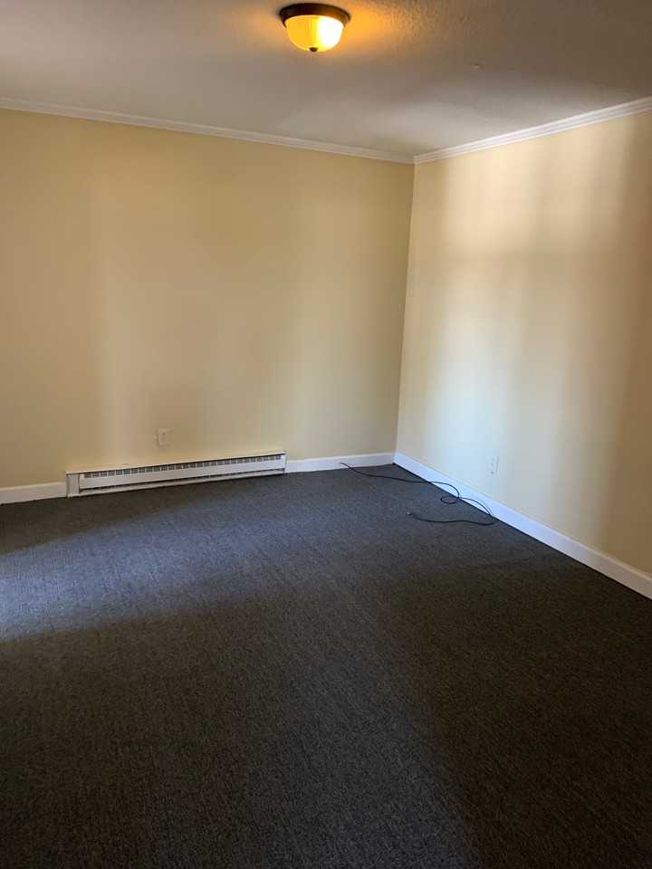 208 S Watts St #1 - Photo 4 of 7