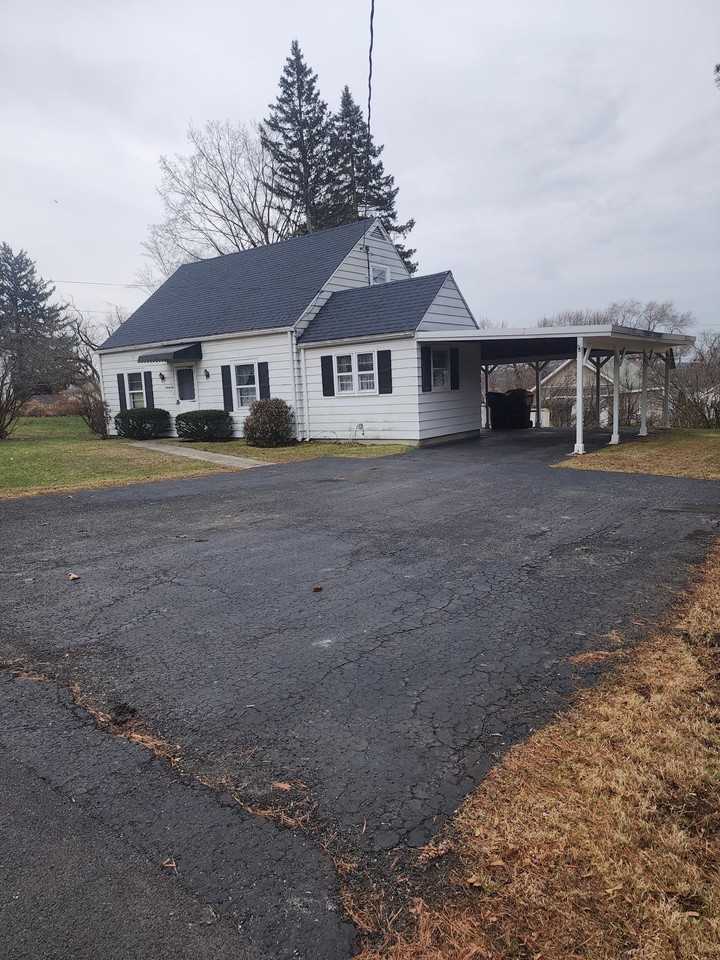 25 Packer Ave - Photo 3 of 18