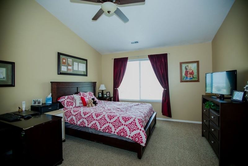 14233 S Adobe School Dr - Photo 5 of 32
