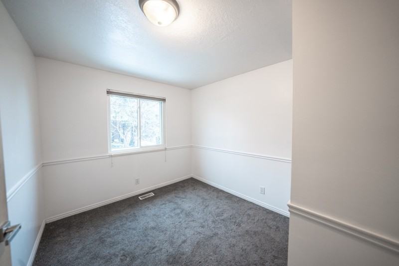 1867 S Main St - Photo 4 of 10