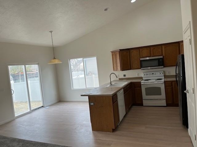 1815 E Independence Way - Photo 2 of 9
