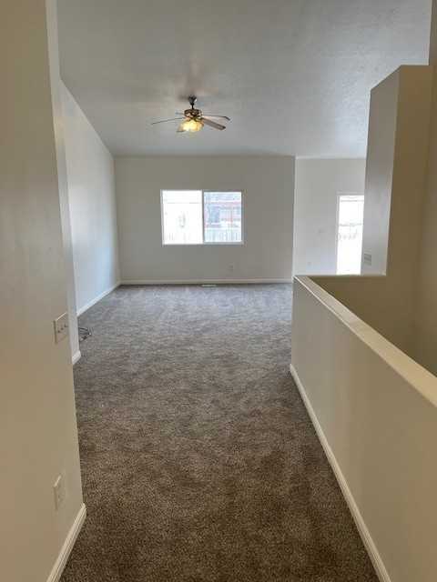1815 E Independence Way - Photo 4 of 9