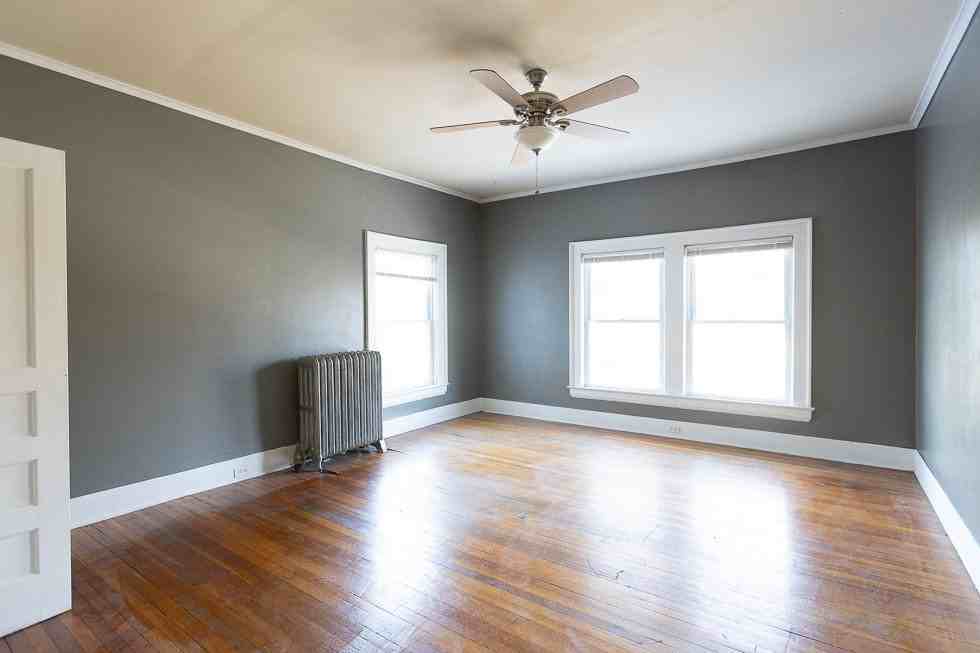 528 Richmond Ave #1 - Photo 2 of 10