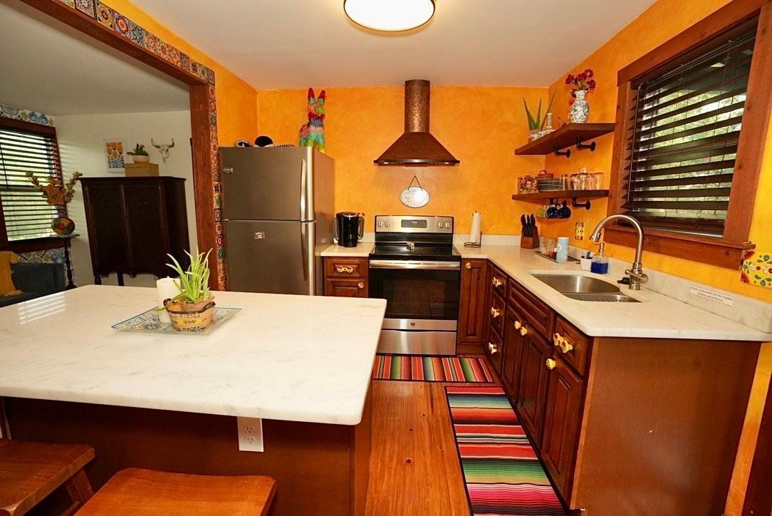 2739 College St #2 - Photo 3 of 19