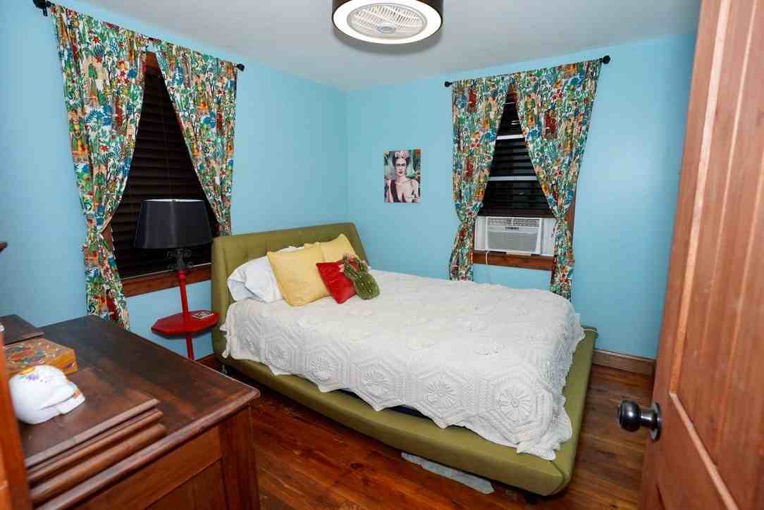 2739 College St #2 - Photo 2 of 19
