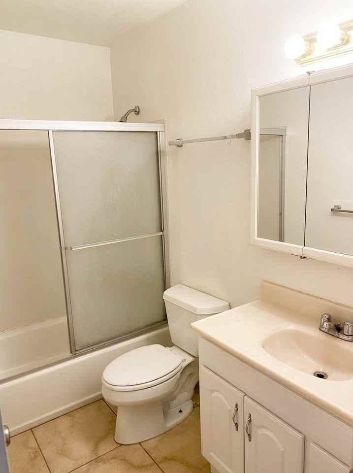 4809 S Mill Ave - Photo 6 of 8