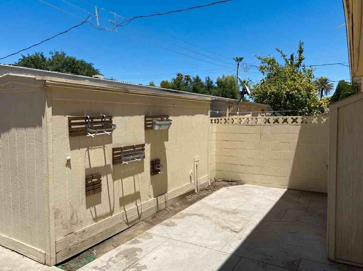 4809 S Mill Ave - Photo 7 of 8