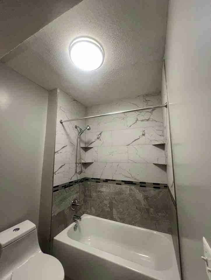 499 Allen St #A1 - Photo 3 of 8