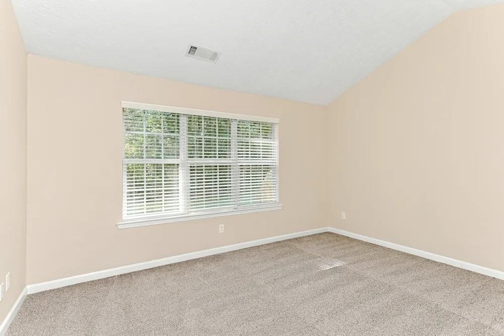 2404 Pemberton Pt - Photo 7 of 12
