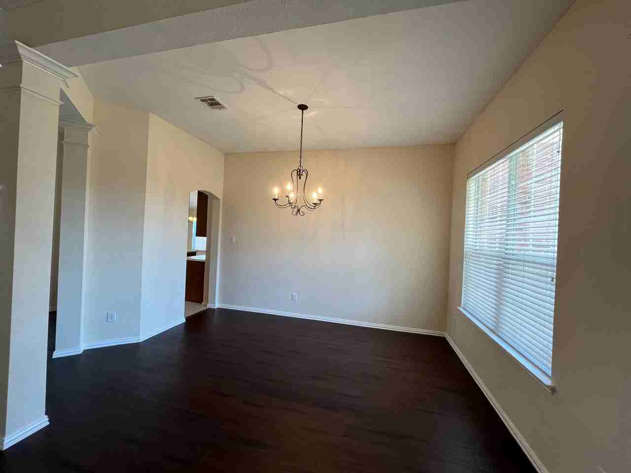 112 Cherrytree Trl - Photo 2 of 16