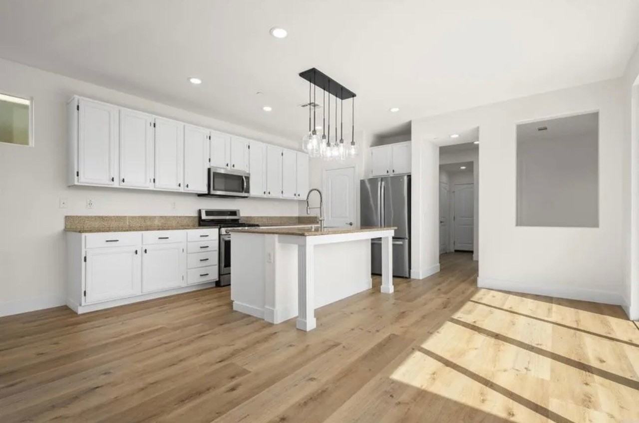 1304 Keck Rd - Photo 2 of 13
