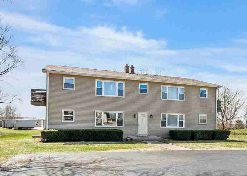 15 Pine Ridge Ct #4 - Photo 2 of 3