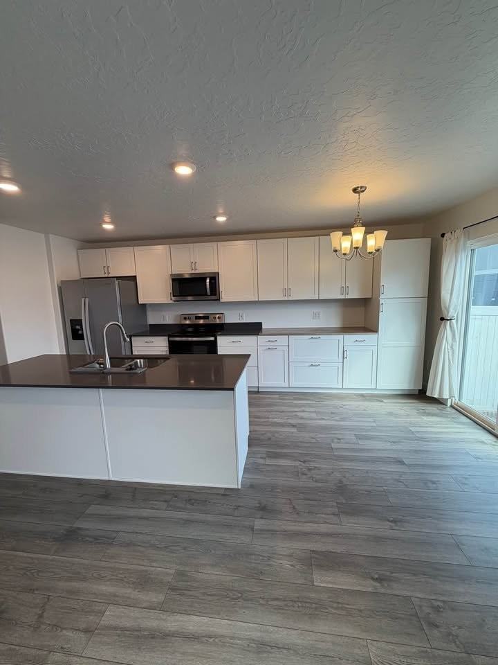 3989 W Corn Patch Ave - Photo 3 of 17