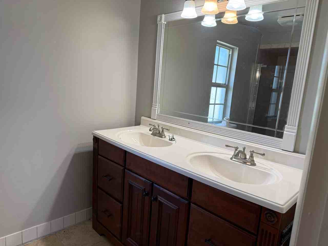 1467 Newfound Harbor Dr - Photo 5 of 20