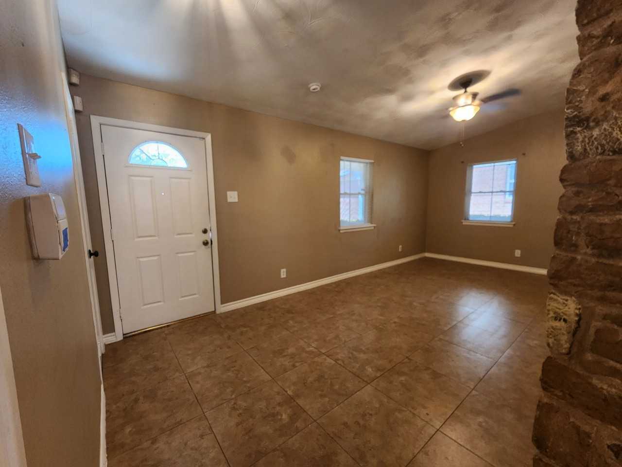 2210 Newcastle Dr - Photo 6 of 46