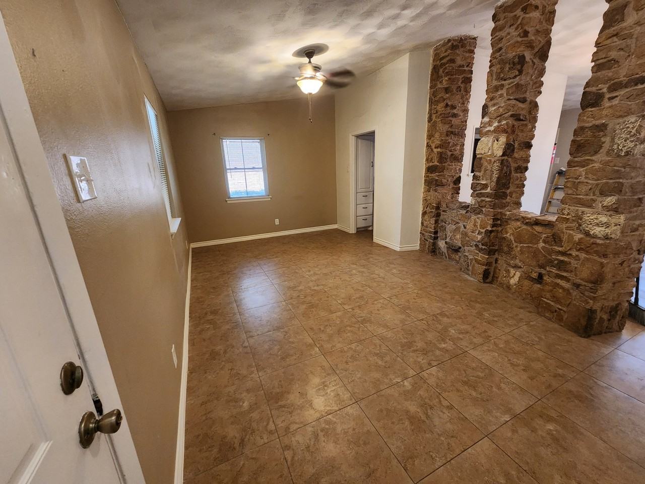 2210 Newcastle Dr - Photo 7 of 46