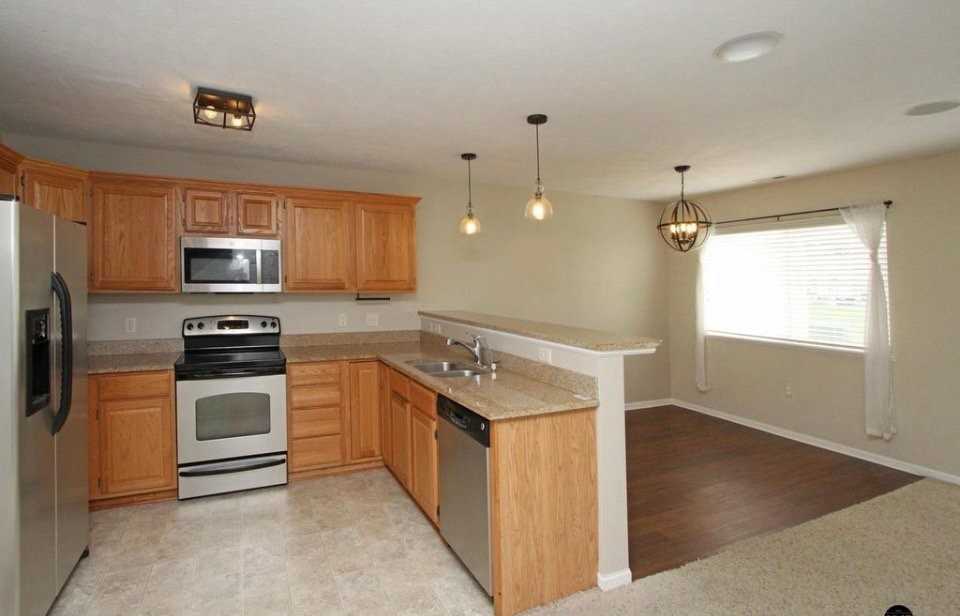 6028 Glenbrook Ln - Photo 2 of 20