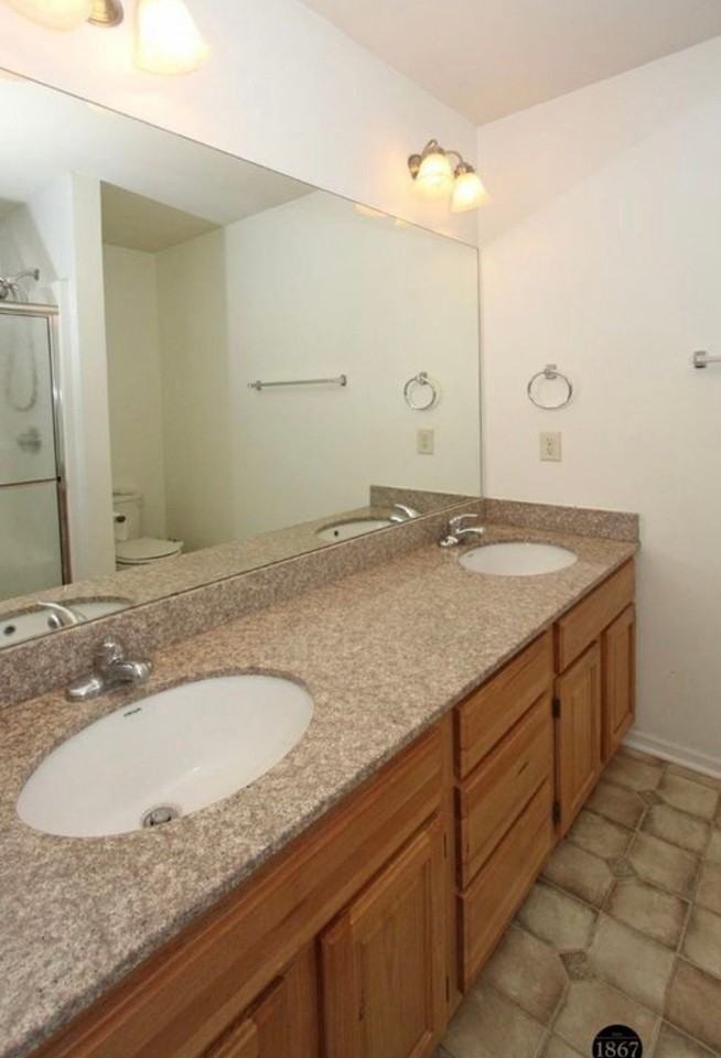 6028 Glenbrook Ln - Photo 6 of 20