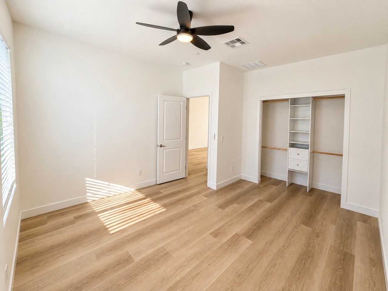 16835 Desert Star St - Photo 5 of 15