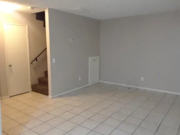 9240 Date St #3C - Photo 6 of 11