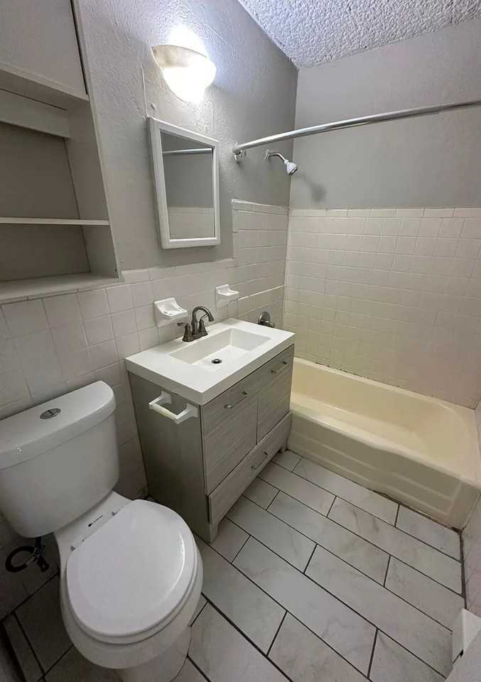31 Austin St #7C - Photo 3 of 7