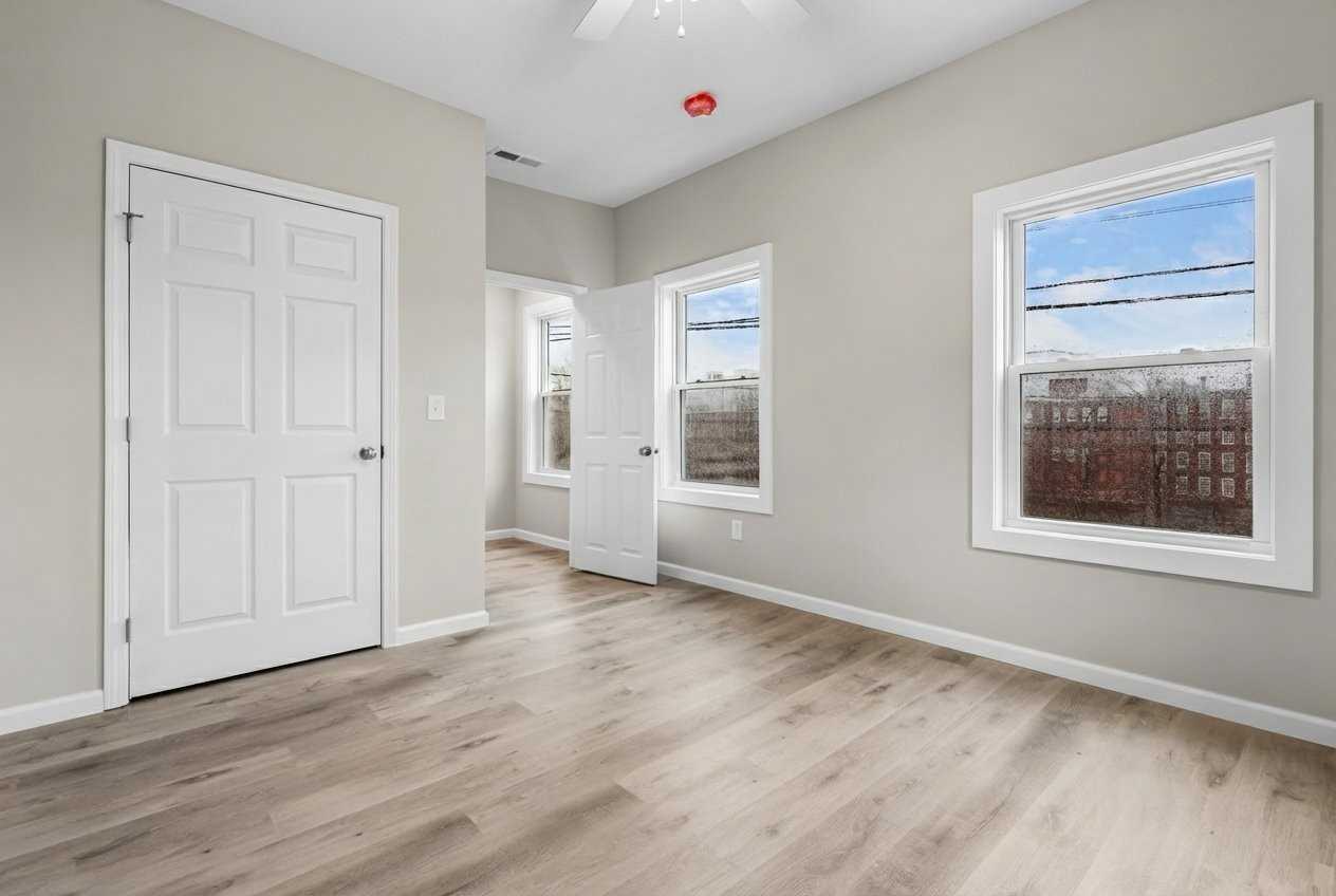 113 Temple St #C - Photo 7 of 11