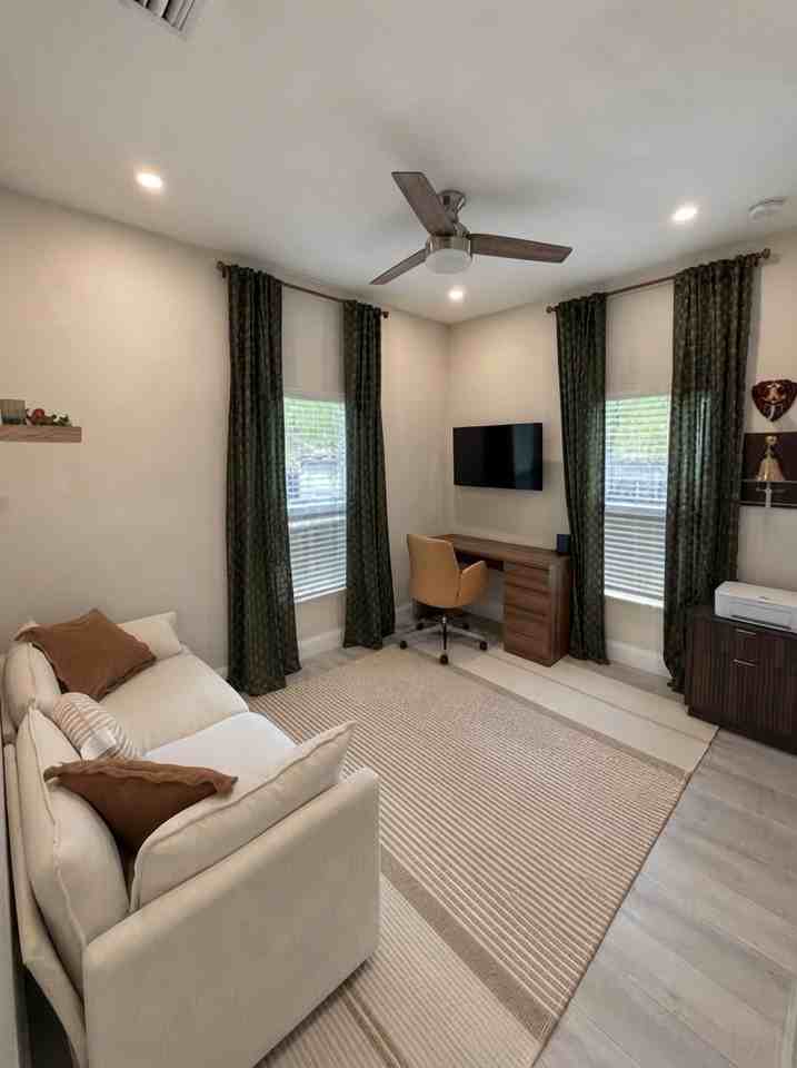 4375 Iris St N - Photo 7 of 11