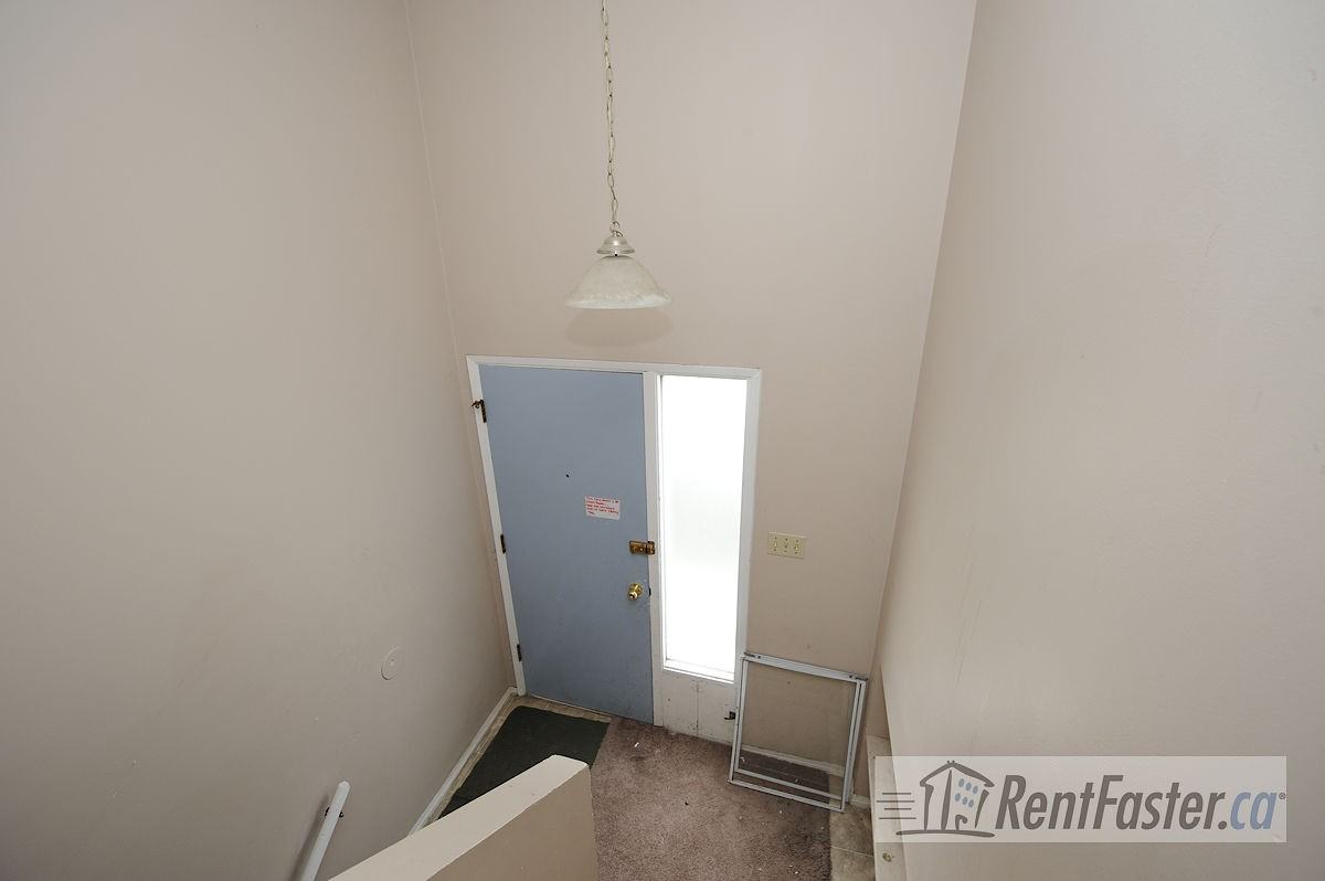 917 39 St Se - Photo 3 of 18