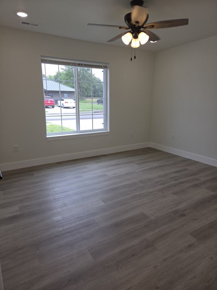 506 Eagle St #506 - Photo 4 of 10