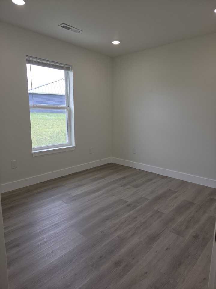 506 Eagle St #506 - Photo 5 of 10