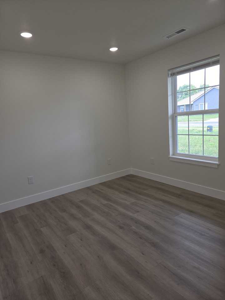 506 Eagle St #506 - Photo 7 of 10