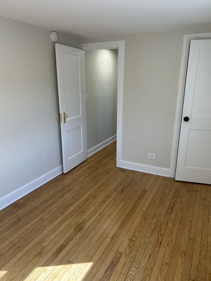 164 Hudson St #12 - Photo 4 of 9