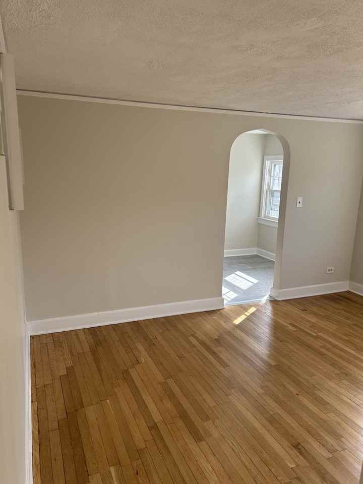 164 Hudson St #12 - Photo 5 of 9