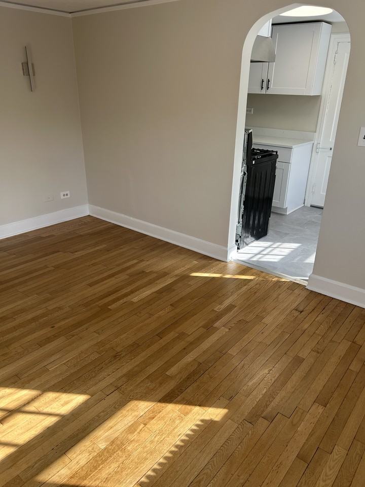 164 Hudson St #12 - Photo 6 of 9