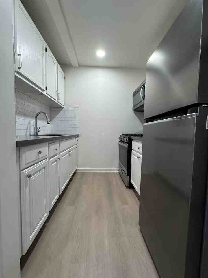 2009 Athania Pkwy #1-2B