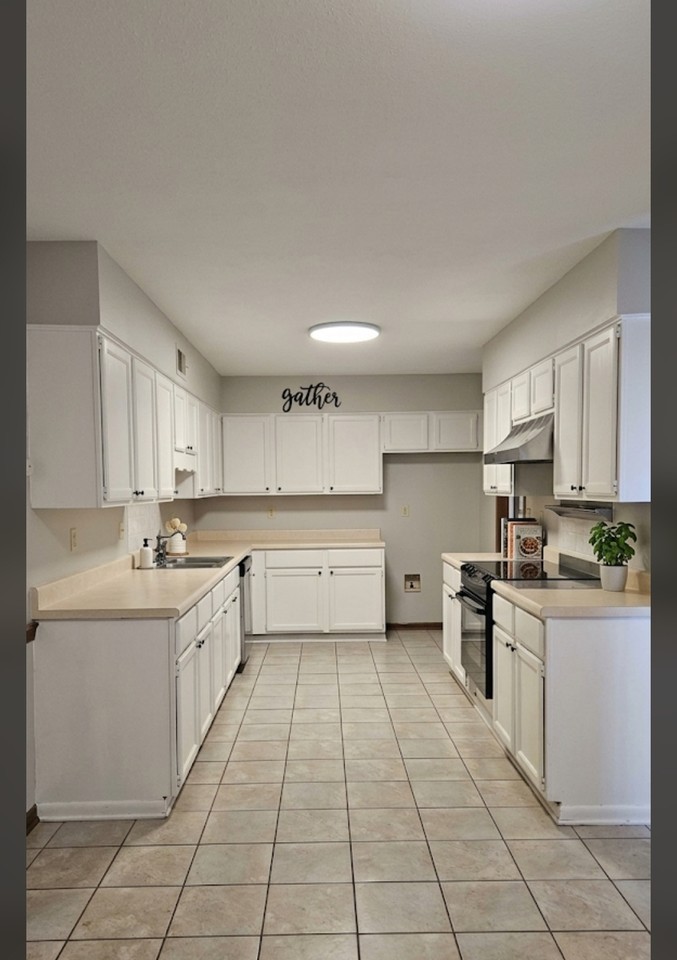 4944 Lions Gate Dr #NA - Photo 2 of 10