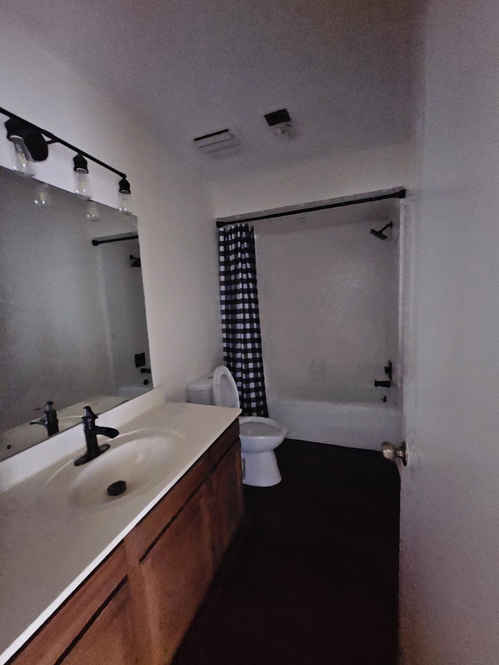 4944 Lions Gate Dr #NA - Photo 6 of 10