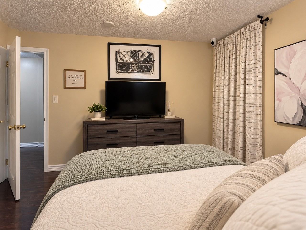 10 Beethoven Court - Photo 3 of 7