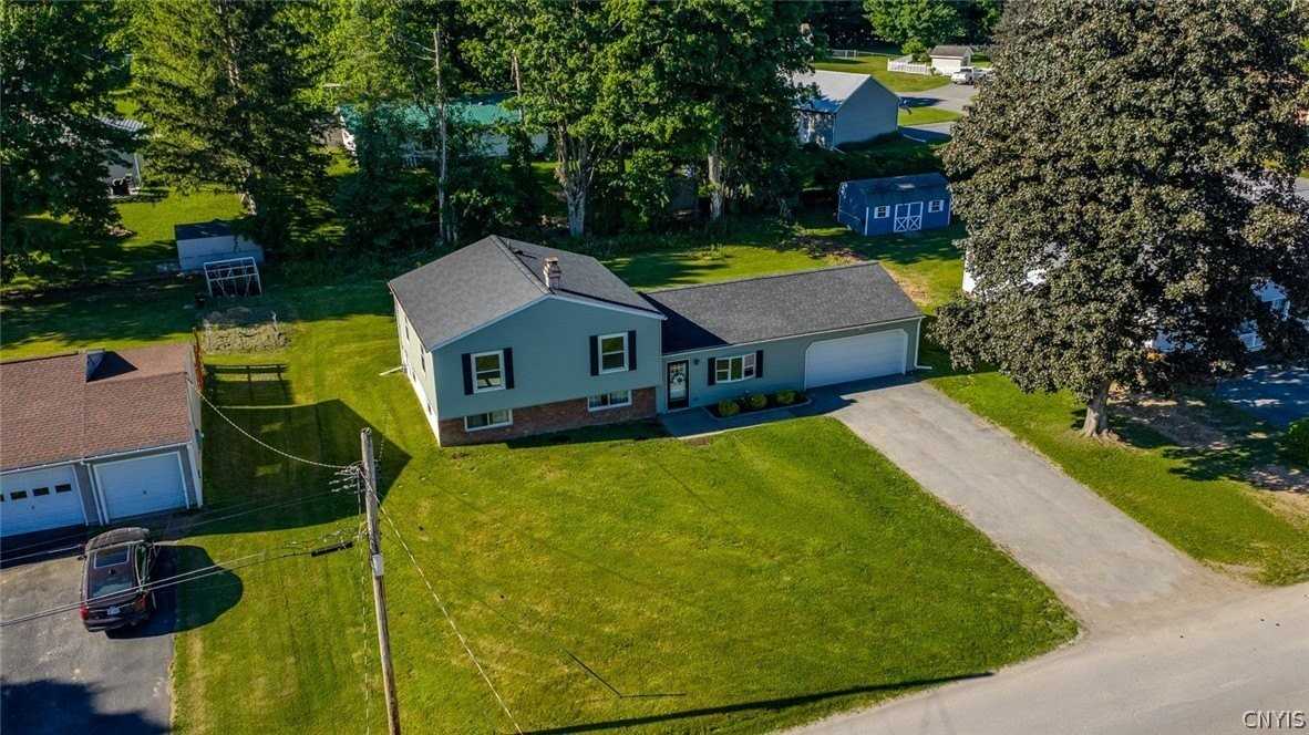 6453 Milles Dr - Photo 4 of 29