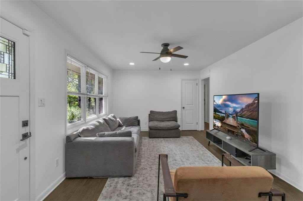 610 Oriole Dr Se - Photo 7 of 31