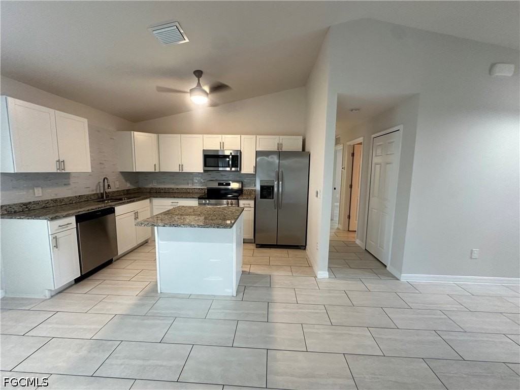 2828 Sw 2nd Ln - Photo 4 of 14