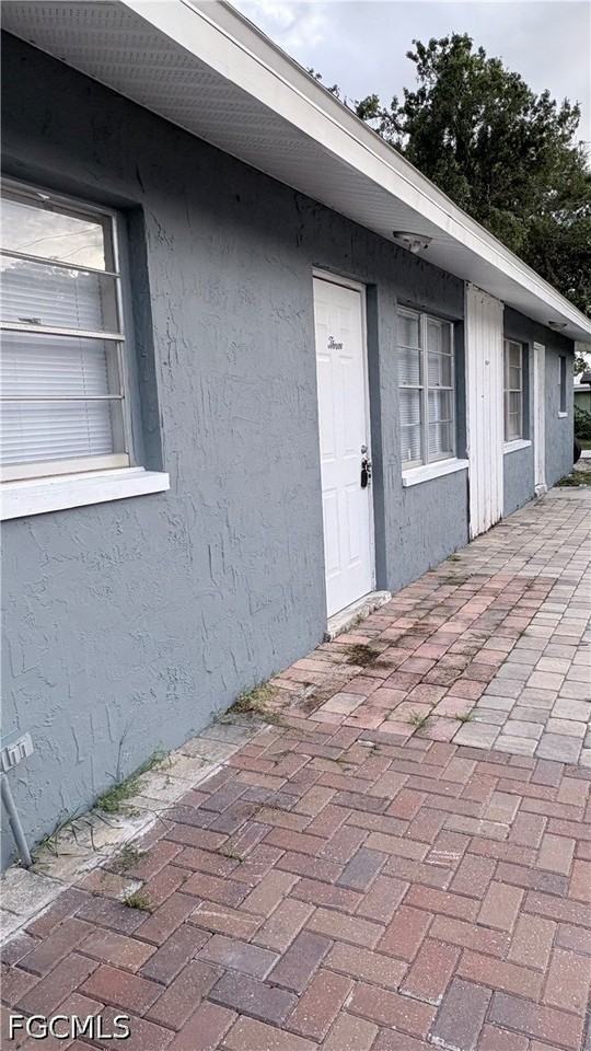 464 Carolina Ave - Photo 2 of 13