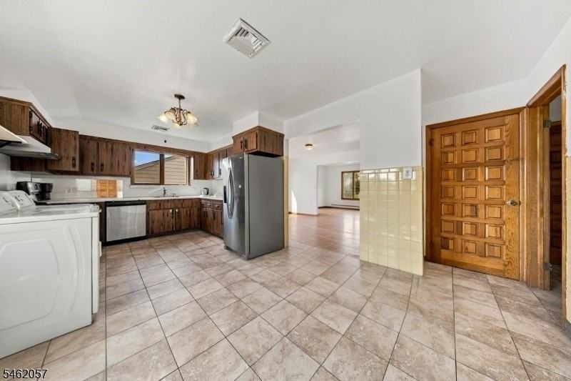 172 Union Ave #2 - Photo 4 of 21