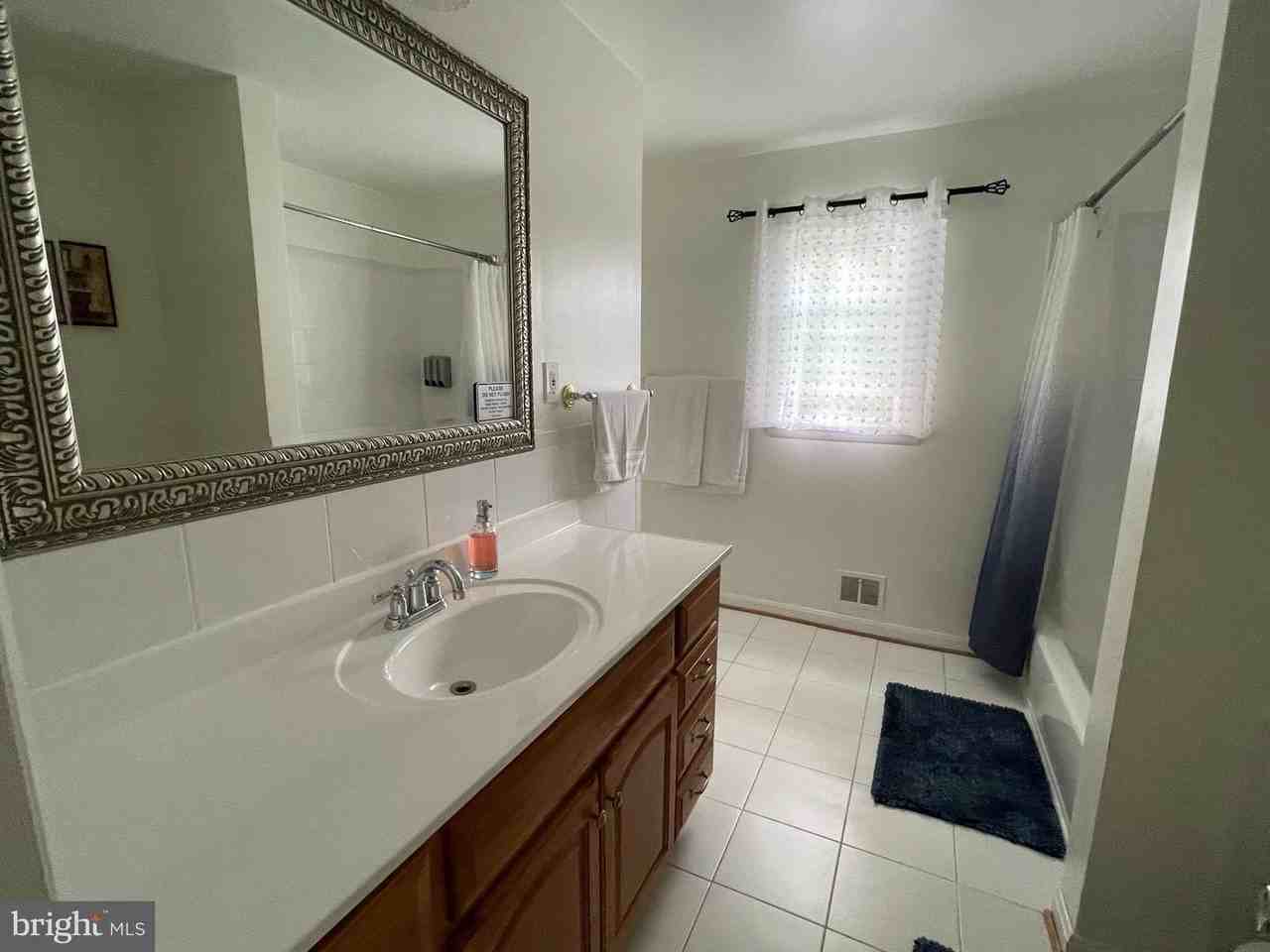 6711 Beddoo St - Photo 5 of 38