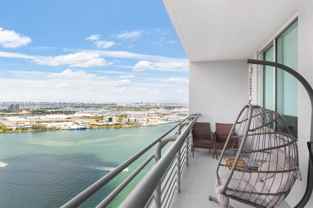 335 Biscayne Blvd #3904 - Photo 1 of 1