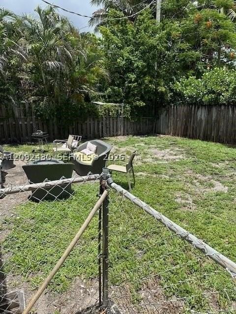 3739 SE 15 St #2 - Photo 5 of 18