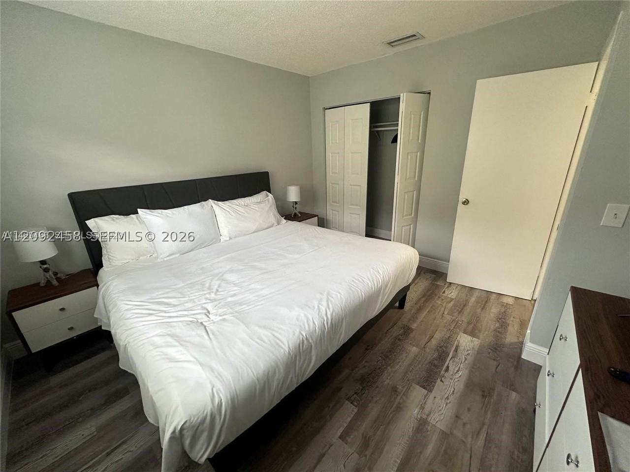 3739 SE 15 St #1 - Photo 5 of 8